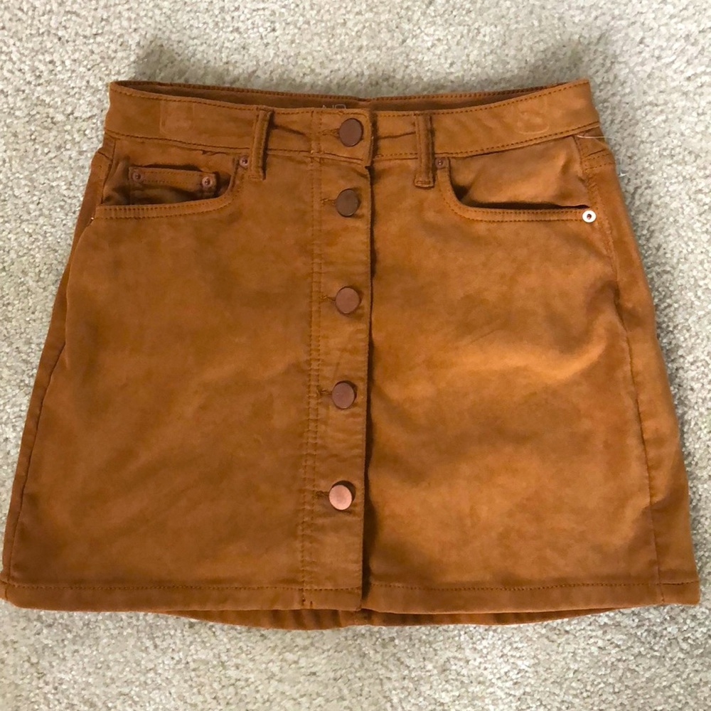 SKIRT